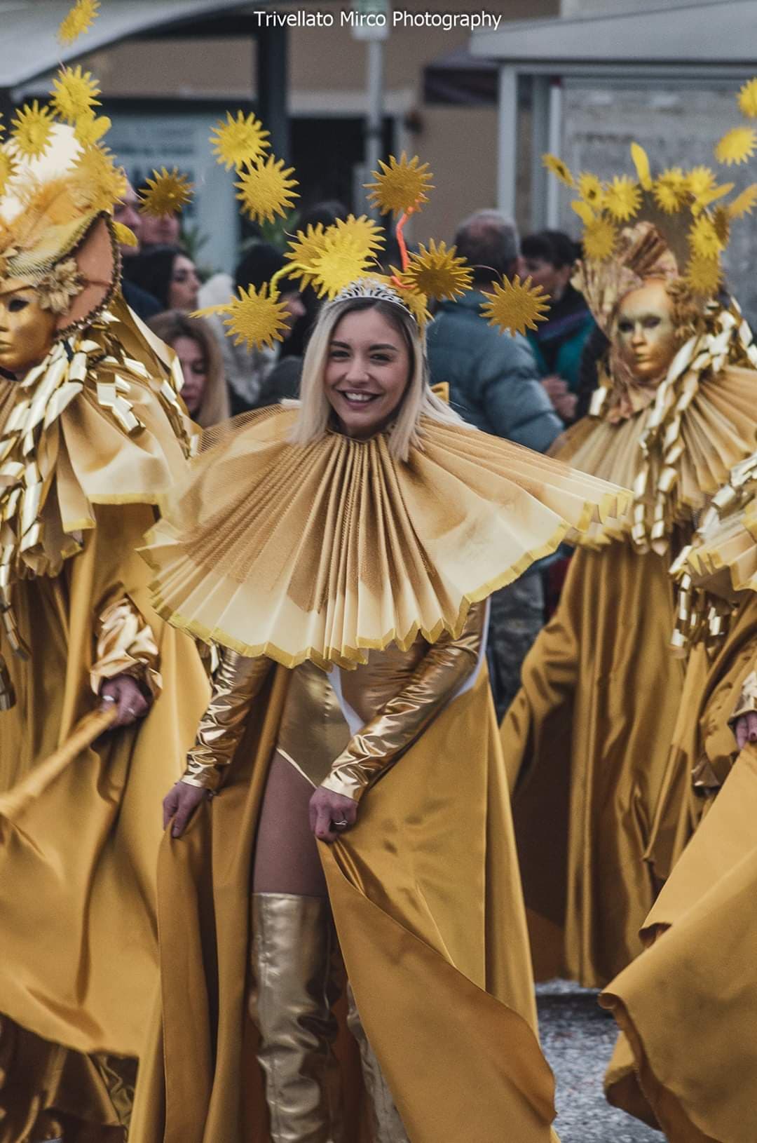 Il Carnevale a Pietrasanta sfila con la miss: le foto di Mirco Trivellato