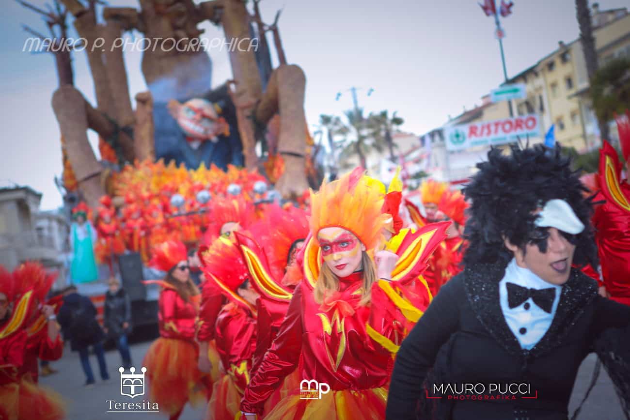 CARNEVALE VIAREGGIO 2020 MARTEDI GRASSO FOTO PUCCI 47