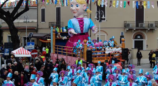 Carnevale Pietrasantino, secondo corso dei carri di cartapesta. Appuntamento domenica 16 febbraio 2020 dalle ore 15.00