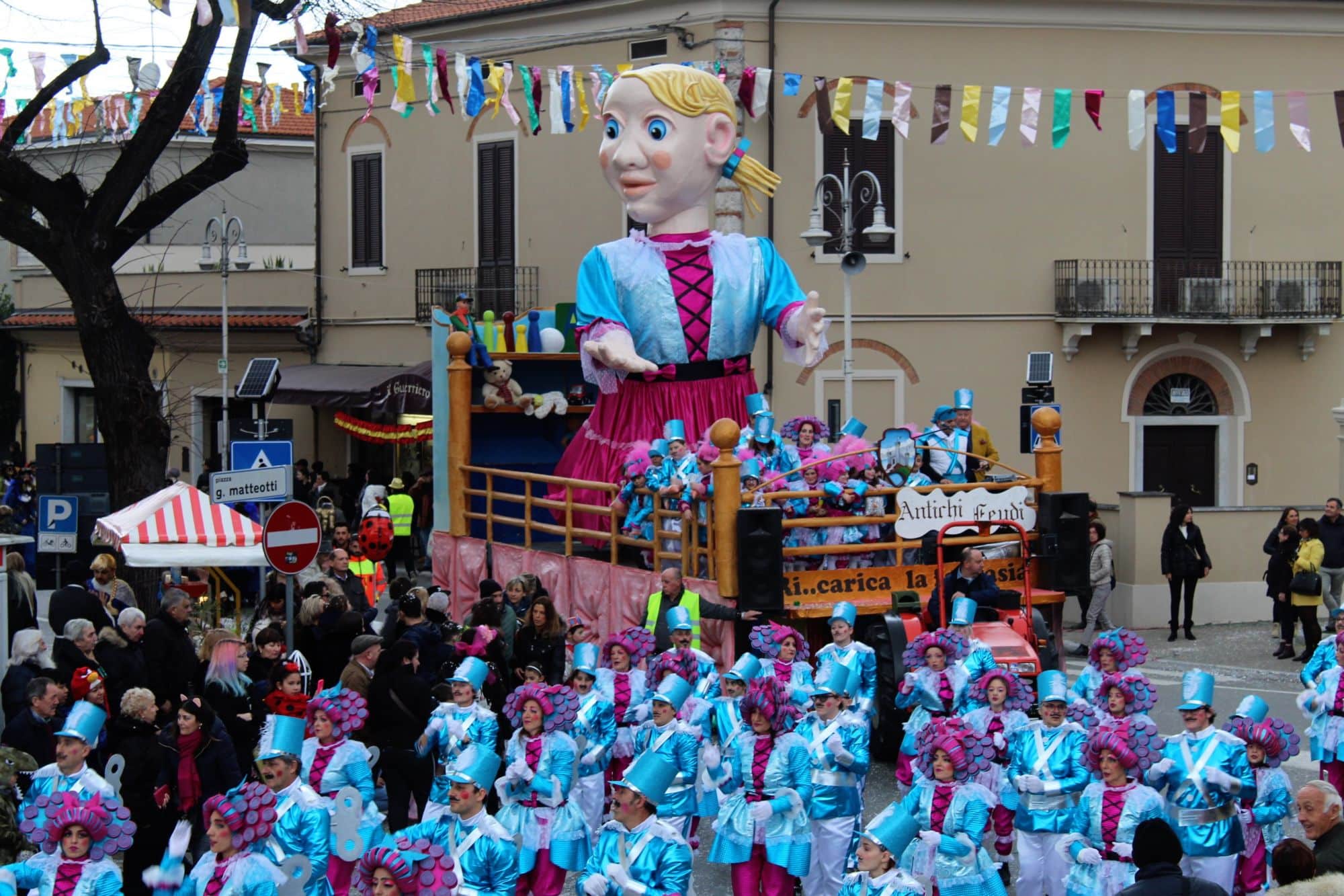 Carnevale Pietrasantino, secondo corso dei carri di cartapesta. Appuntamento domenica 16 febbraio 2020 dalle ore 15.00