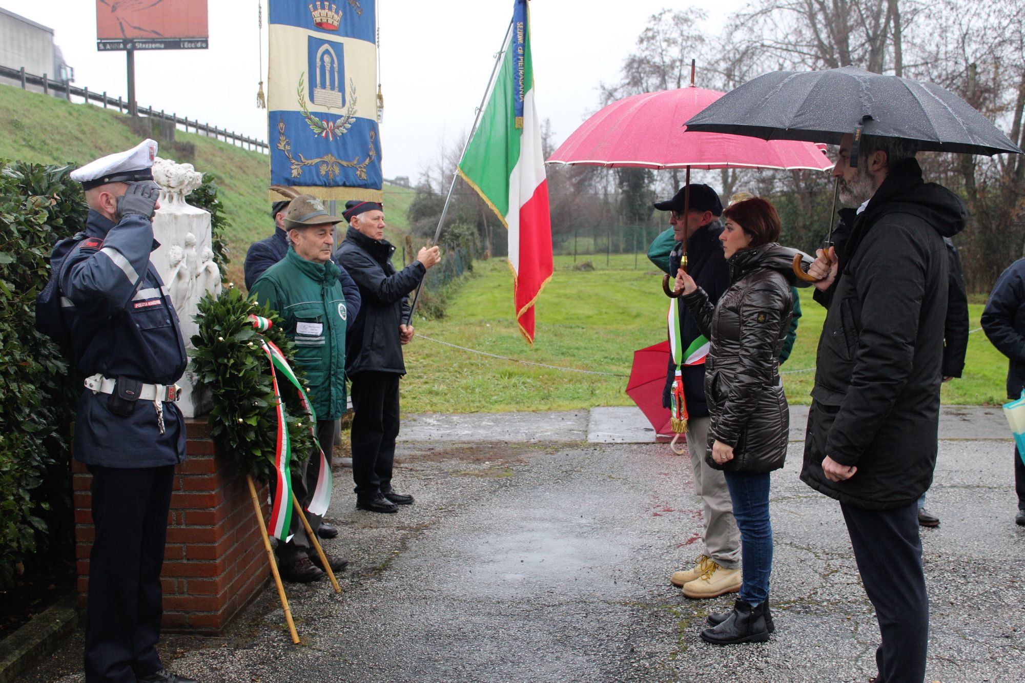 “Le foibe sono una sciagura nazionale. Negarle significa negare la storia”. Pietrasanta ha commemorato le vittime