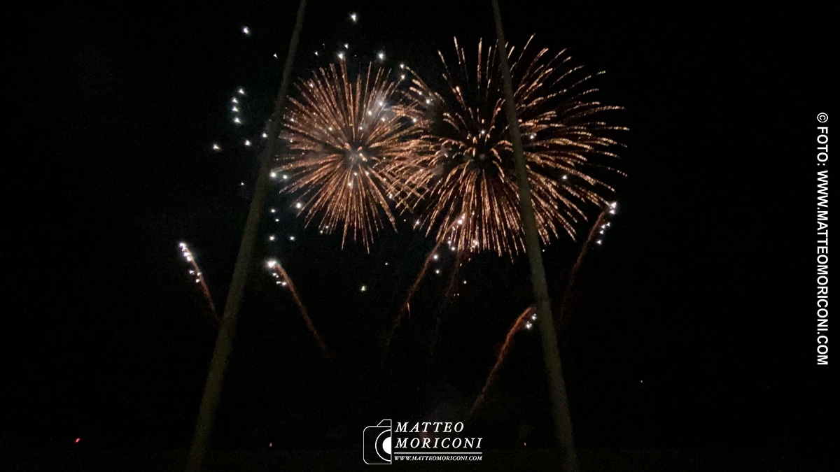 I fuochi d’artificio al Carnevale di Viareggio 2020, le foto di Matteo Moriconi