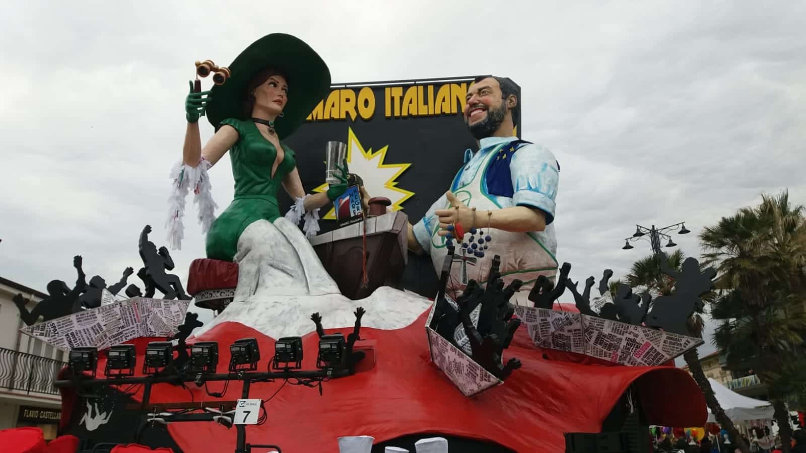 “Salvini libero di andare dove vuole, ma l’arte del Carnevale è impregnata di valori incompatibili con predicatori di odio”