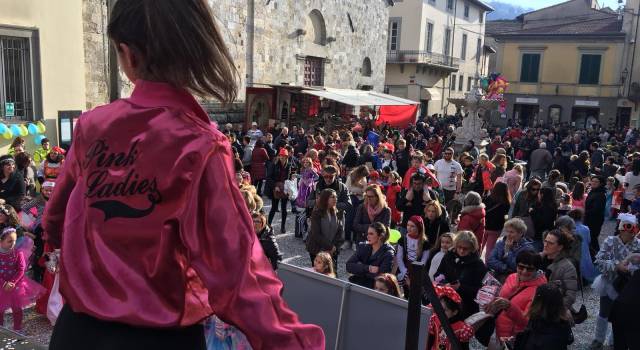 Tutto pronto per il carnevale in centro a Camaiore