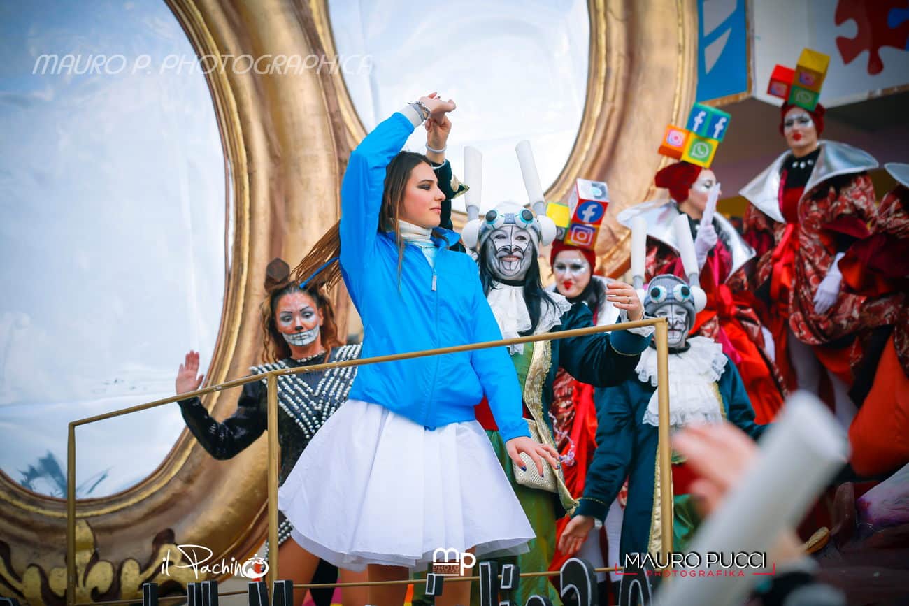 carnevale di viareggio f2020 corso 23 febbraio oto di mauro pucci n 113