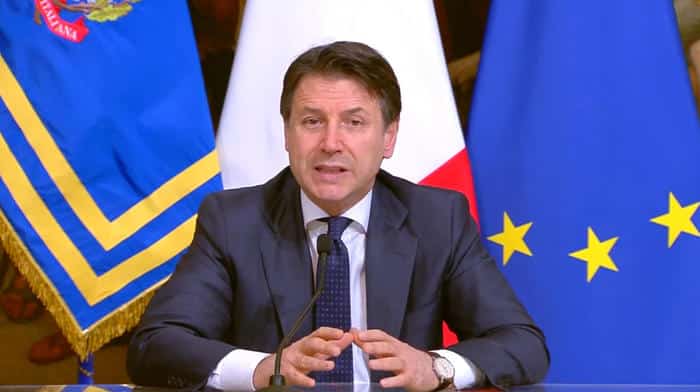 Coronavirus, il premier Conte: “E’ la via giusta, non si può dire quando fine lockdown”