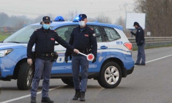 Coronavirus: controlli della Polizia a Viareggio, Camaiore e Massarosa