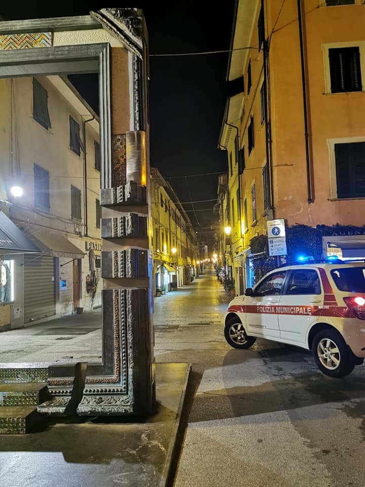 Pietrasanta, il Comune regala 300 saturimetri ai concittadini più fragili