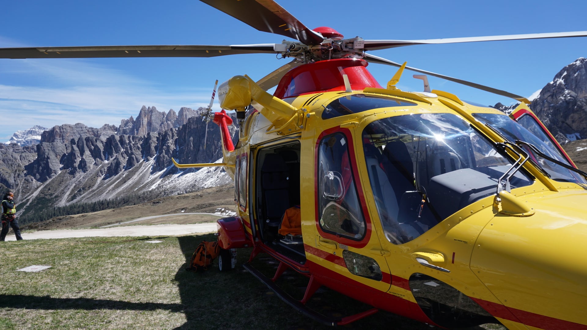 AW169