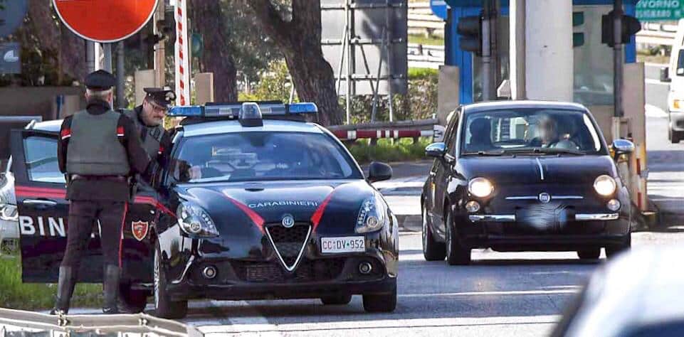 Rapina davanti alla farmacia, preso il terzo complice