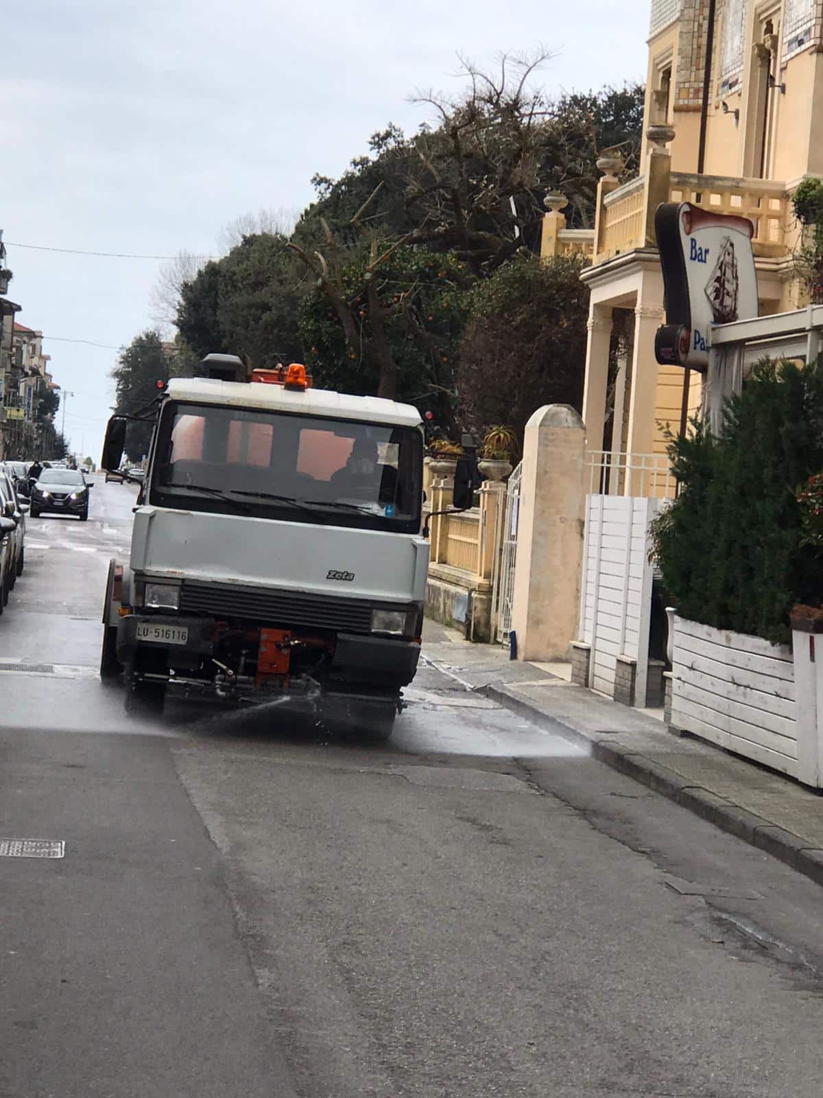 Coronavirus, a Viareggio e Torre del Lago continuano le operazioni di sanificazione