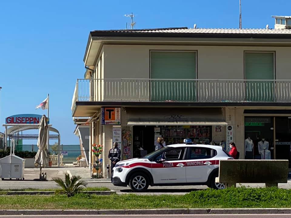 Coronavirus, giro di vite a Viareggio 10 denunce a persone a giro