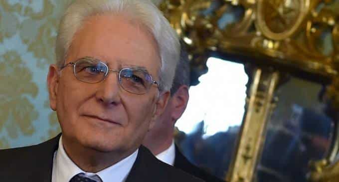 Il messaggio di Mattarella agli italiani: “Sarà una Pasqua diversa per tutti”