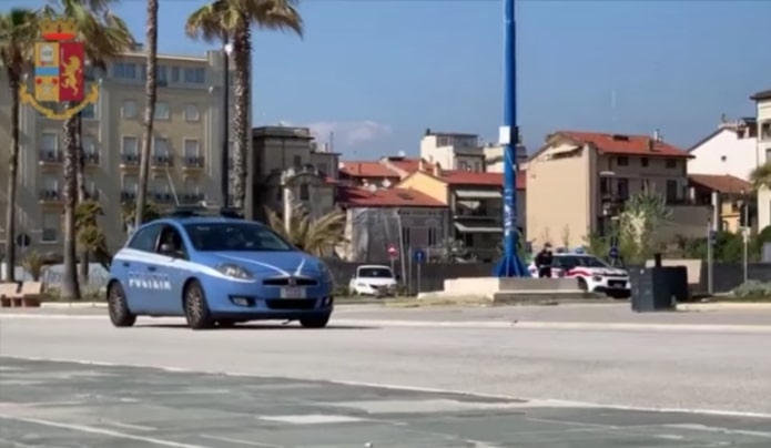 Preso dopo i furti nei locali di via Coppino a Viareggio