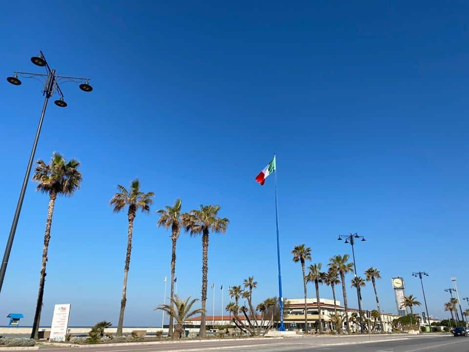 Coronavirus, spiagge chiuse a Viareggio e Torre del Lago anche questo fine settimana