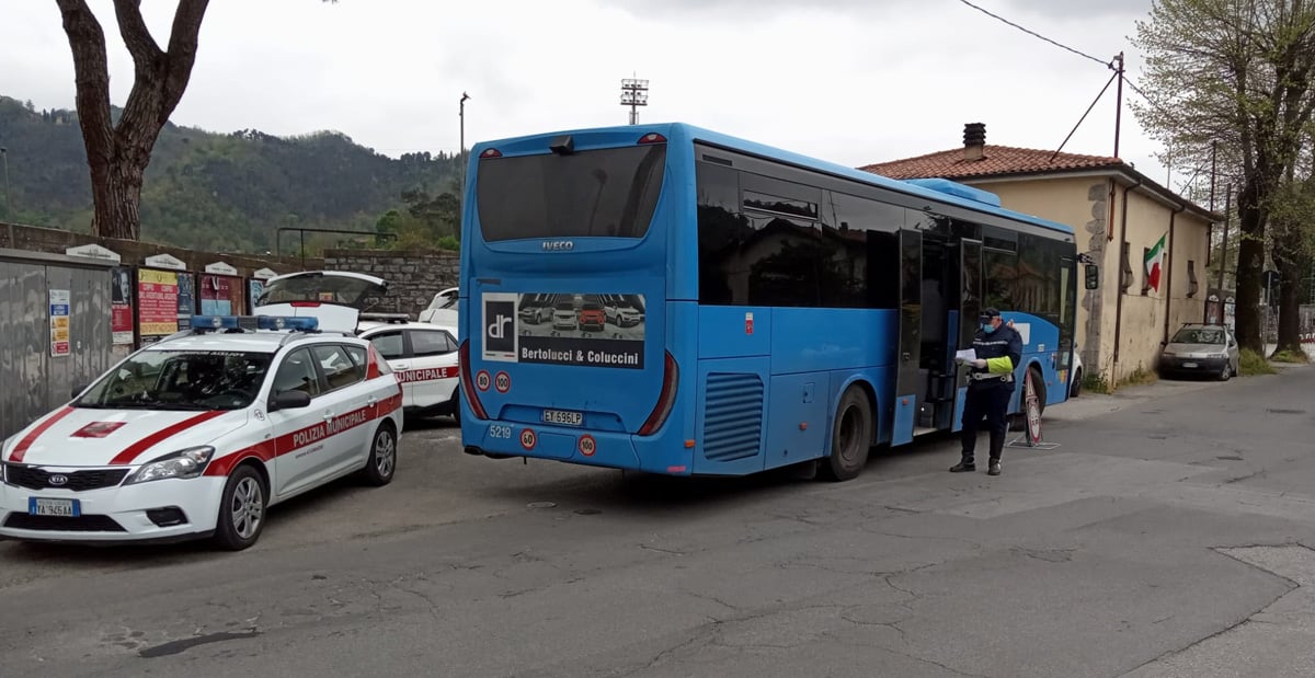 Ancora controlli a Camaiore, aumentano i posti di blocco ma le sanzioni restano stabili