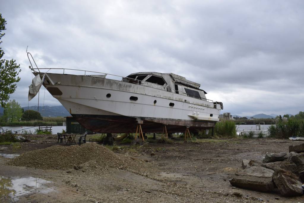 yacht