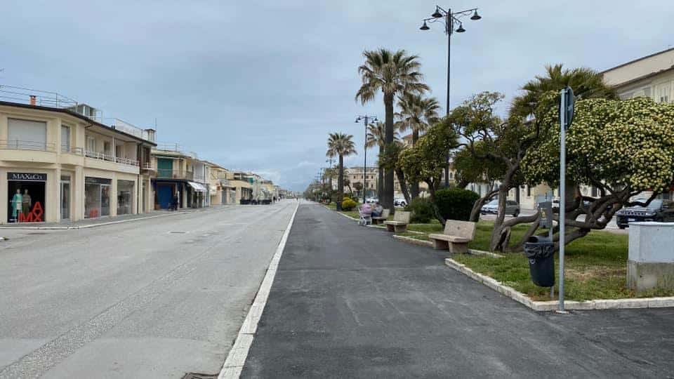 Immagini di Viareggio piena di gente, il sindaco: “Ho segnalato il fatto alle forze dell’ordine, per valutare il reato di procurato allarme”