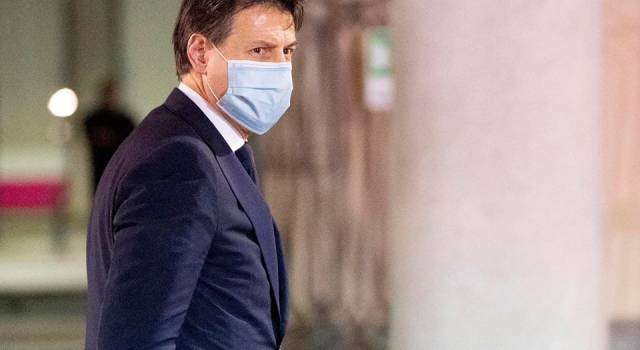 Fase 2, Conte: &#8220;Una pagina da scrivere tutti insieme, sono fiducioso. Ce la faremo&#8221;