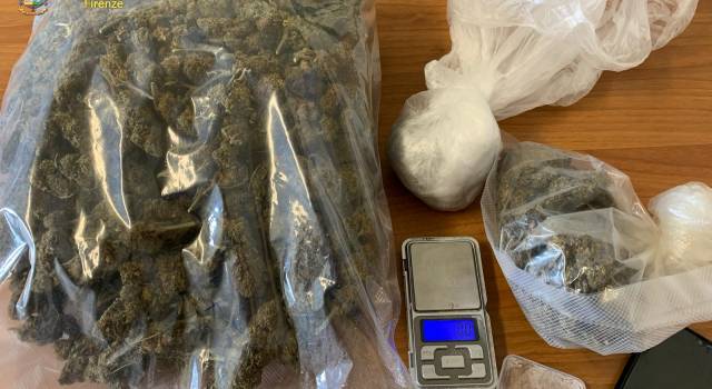 Droga, preso con oltre 1 kg di marijuana