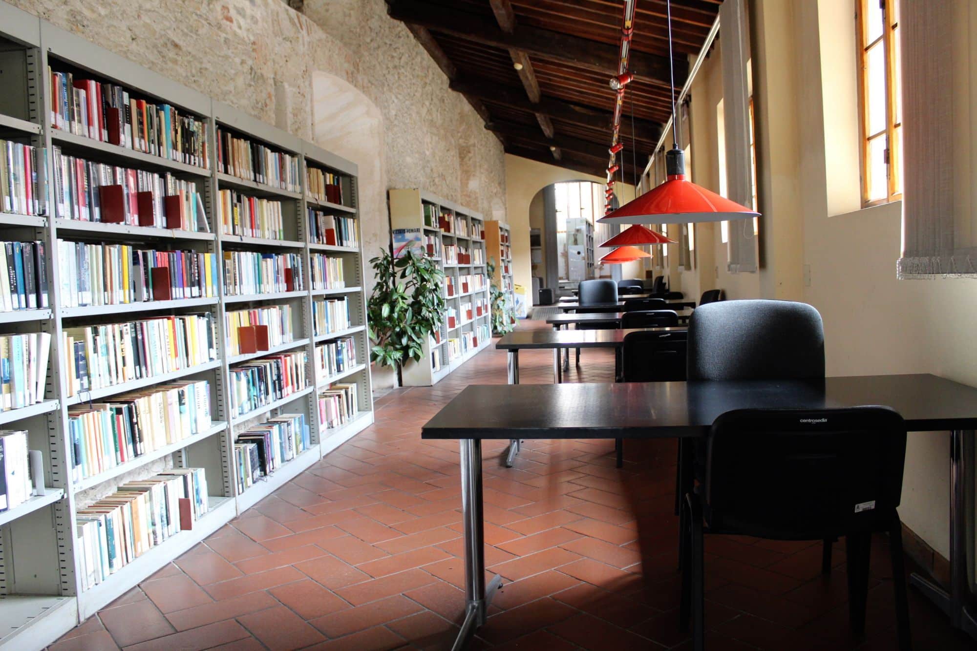 Riaperta la Biblioteca Carducci di Pietrasanta