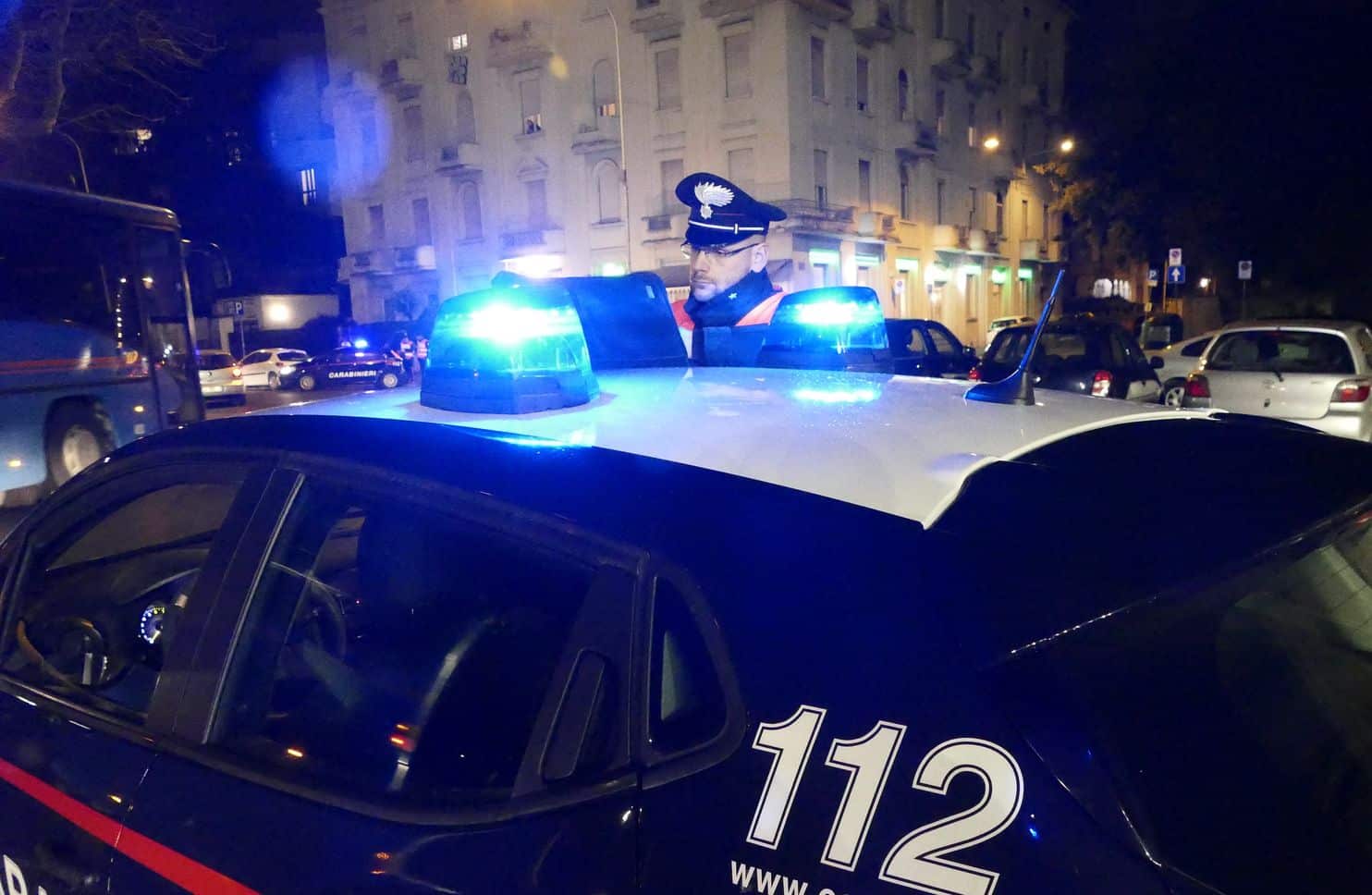 Spaccia in pieno centro, fermato tentata la fuga. Ma i carabinieri lo arrestano