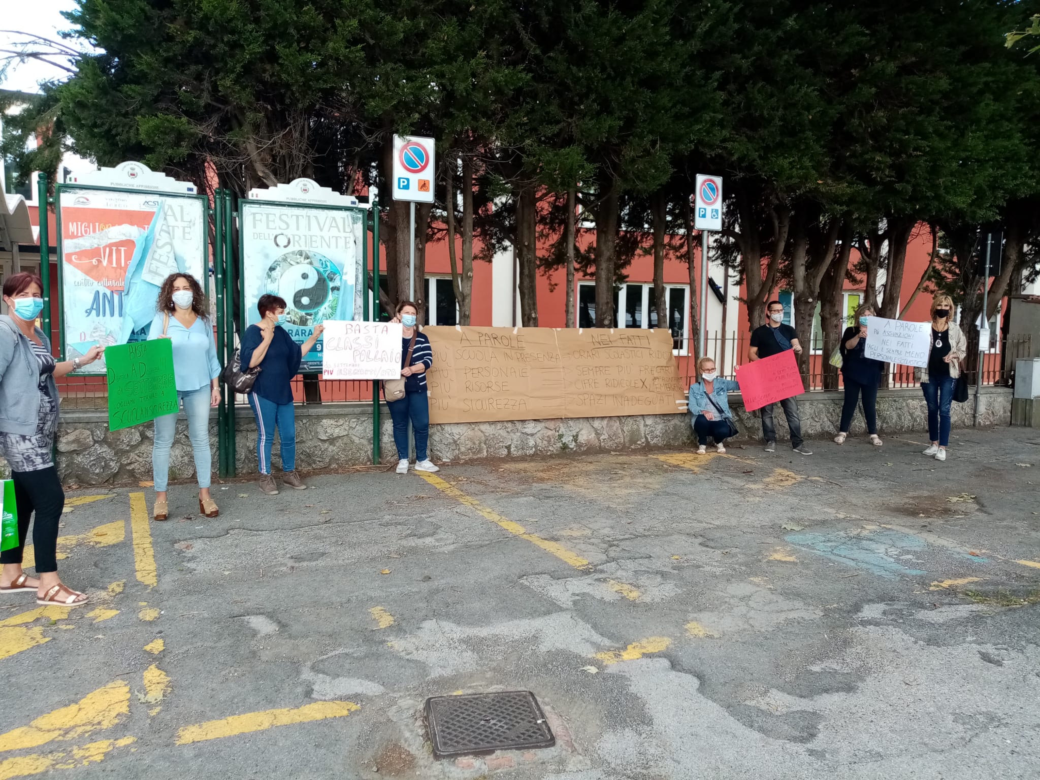 Didattica a distanza, presidio di protesta anche a Piano di Conca