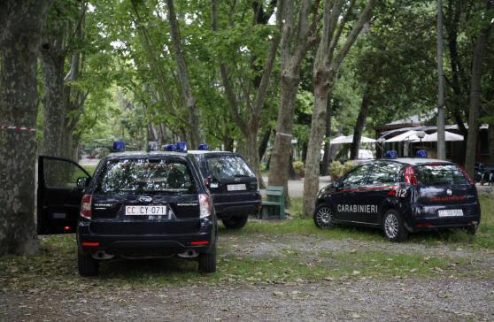Blitz antidroga dei Carabinieri in pineta a Viareggio, arrestato pusher