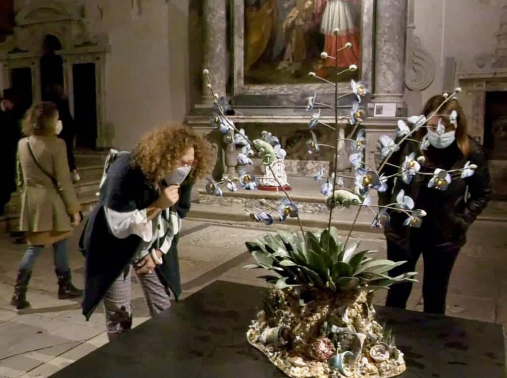 Disgrazia con orchidee blu Bertozzi e Casoni