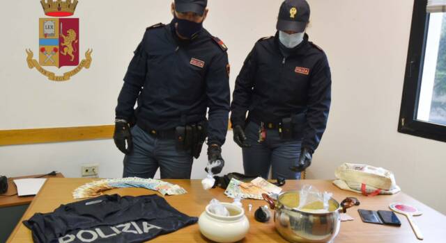 Blitz della Polizia a Viareggio, due in manette per spaccio di droga
