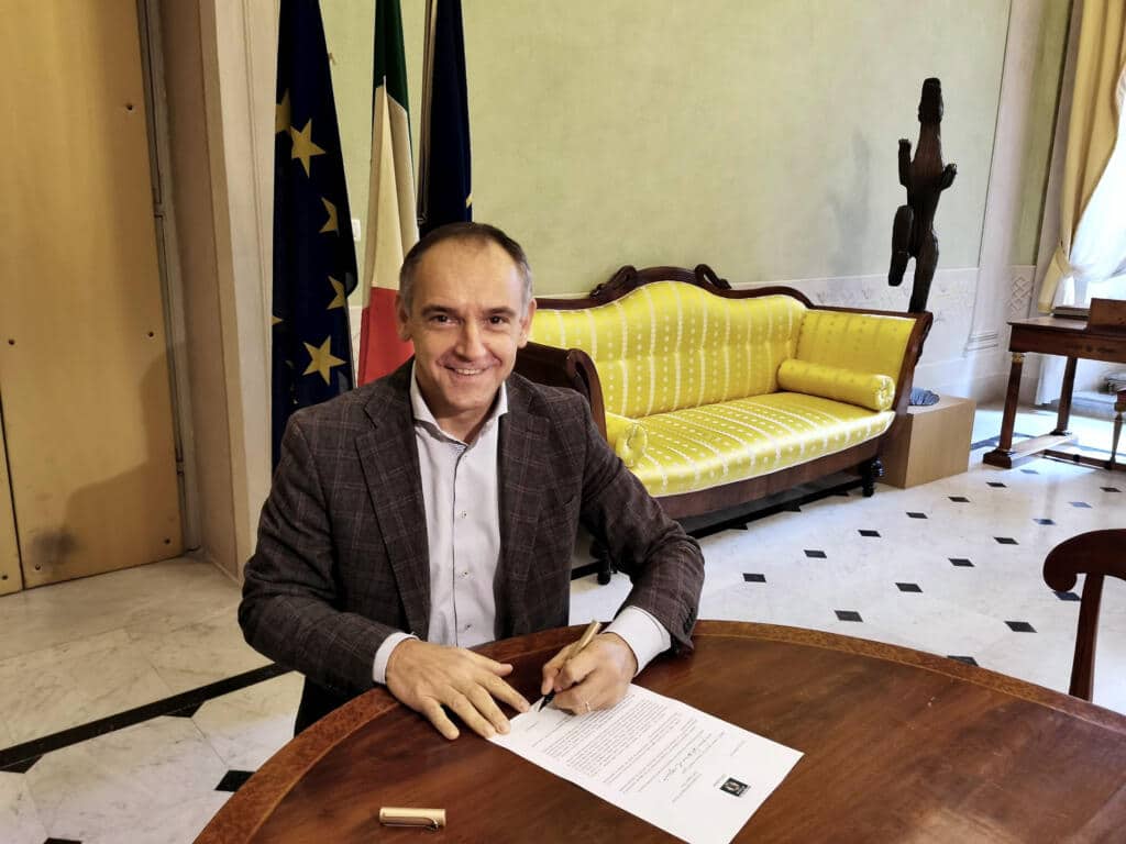 Menesini firma