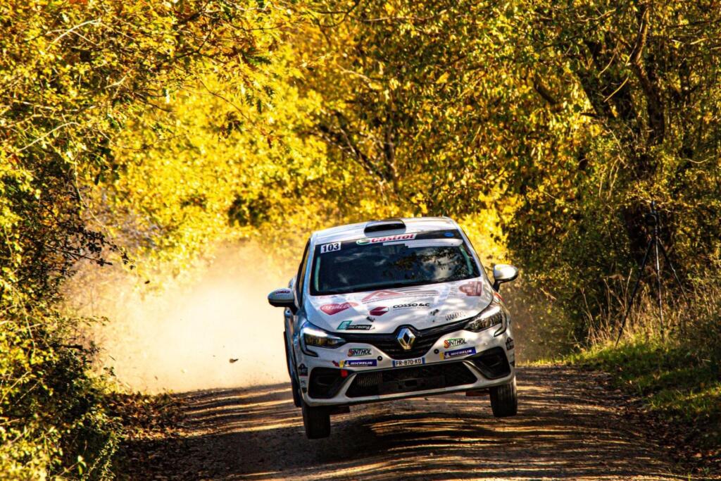 Renault Clio MC Racing