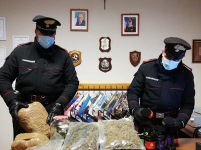 Droga, trovato con 4 kg di marijuana in casa