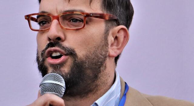 Massarosa: Sinistra Comune scarica Lucio Lucchesi che si dimette