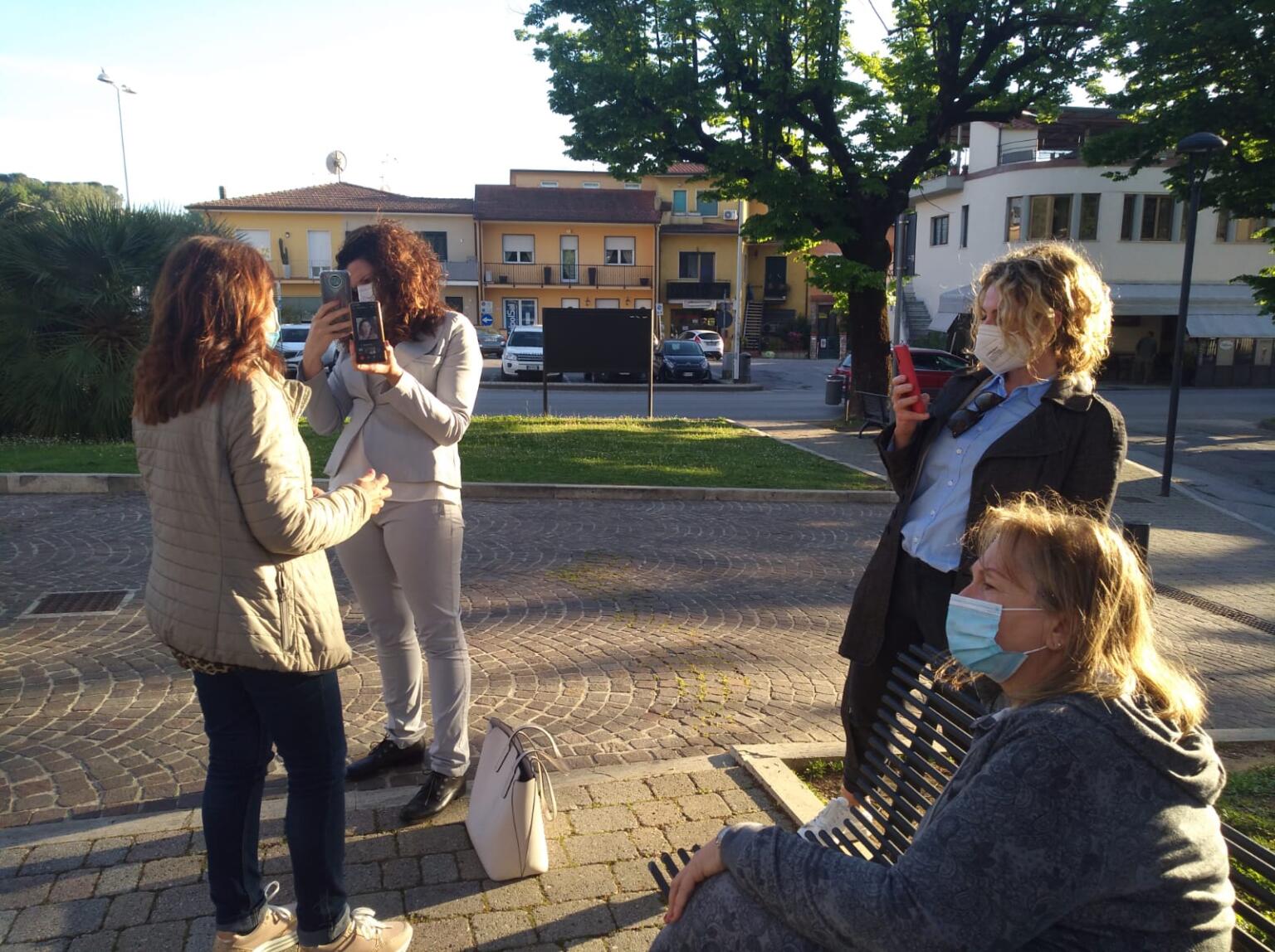 commissione pari opportunità in piazza