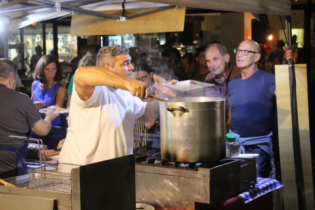 Foto Street Food Tonfano Festa del Pontile