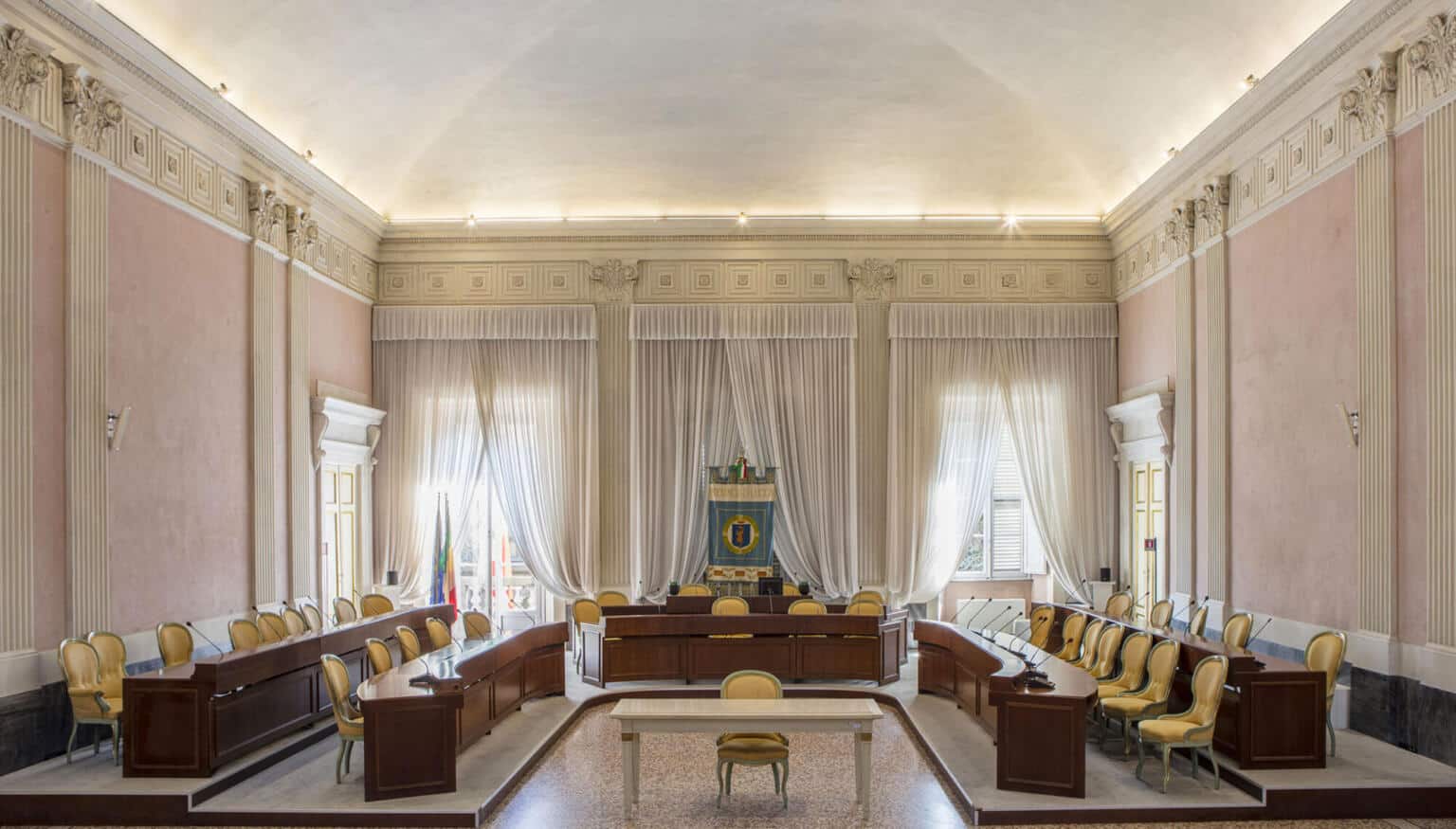 Provincia di Lucca - sala del consiglio