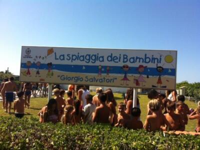 A scuola sulla spiaggia a settembre