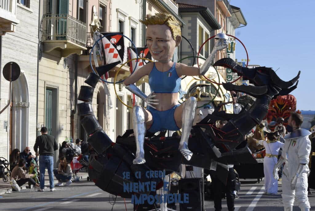 carnevale viareggio bebe