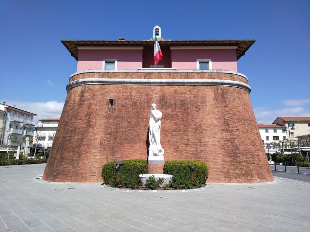 Forte dei marmi (foto Marco Pomella)