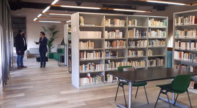 Comune di Pietrasanta, pronta la nuova sala della Biblioteca Carducci