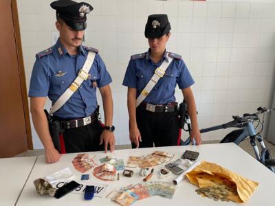 Torre del Lago, blitz antidroga in un’abitazione: arrestati due soggetti