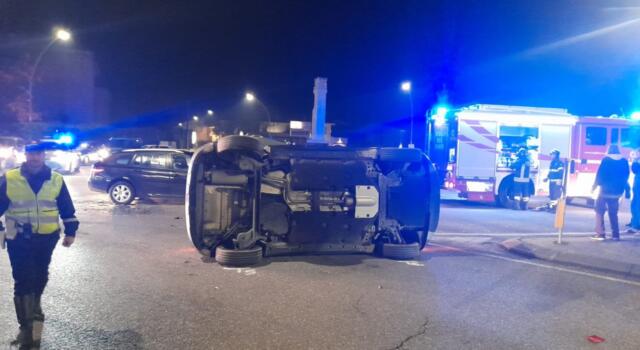 Provoca un incidente stradale in stato di ebrezza, patente ritirata a un uomo del 66