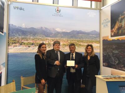 Forte dei Marmi conquista Lugano e riceve per la seconda volta il premio Swiss Tourism Awards