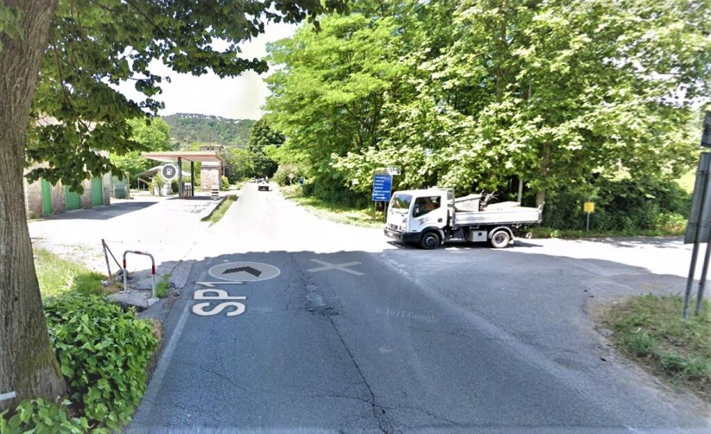 Sp 1 via per Camaiore svolta per Orbicciano