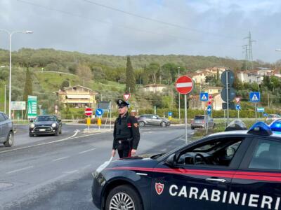 Controllo coordinato Carabinieri Massarosa: deferito minorenne per aver rubato un motorino e rintracciati due catturandi