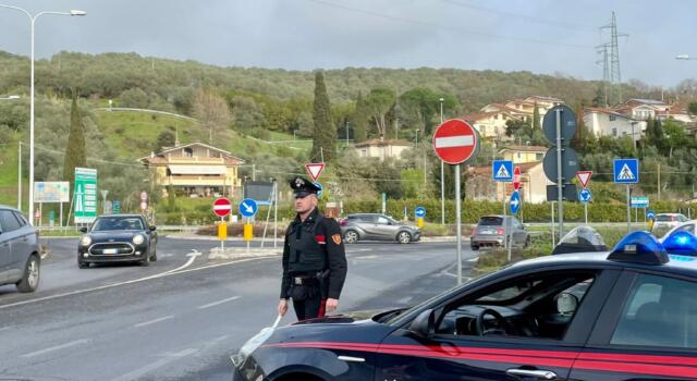 Controllo coordinato Carabinieri Massarosa: deferito minorenne per aver rubato un motorino e rintracciati due catturandi