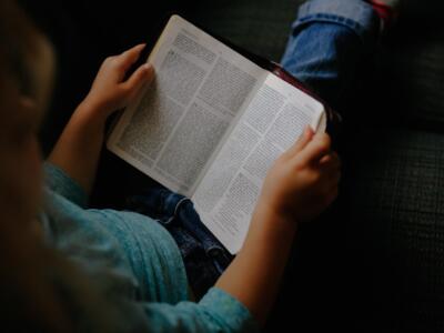 Si firma il “Patto locale per la lettura” a Pietrasanta con la biblioteca Carducci