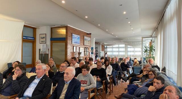 Al Club Nautico Versilia venerdì 28 aprile si parla di “Evoluzione del design degli scafi classici a vela per l’altura”