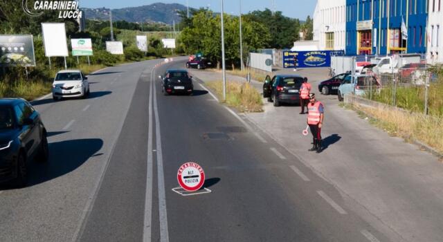 Versilia, arresti per furti e droga